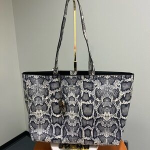 Kurt Geiger London Chelsea Navy Snake Embosses Leather Shopper Bag! NWOT!